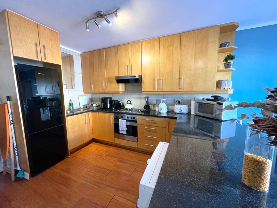 To Let 1 Bedroom Property for Rent in Three Anchor Bay Western Cape